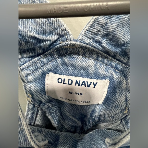 Old navy onesie overall bibs 18-24 months - Picture 6 of 6